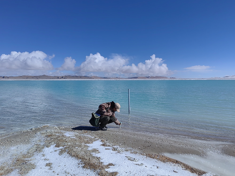 2.2班嘎錯鹽湖液體礦地質(zhì)勘探.jpg