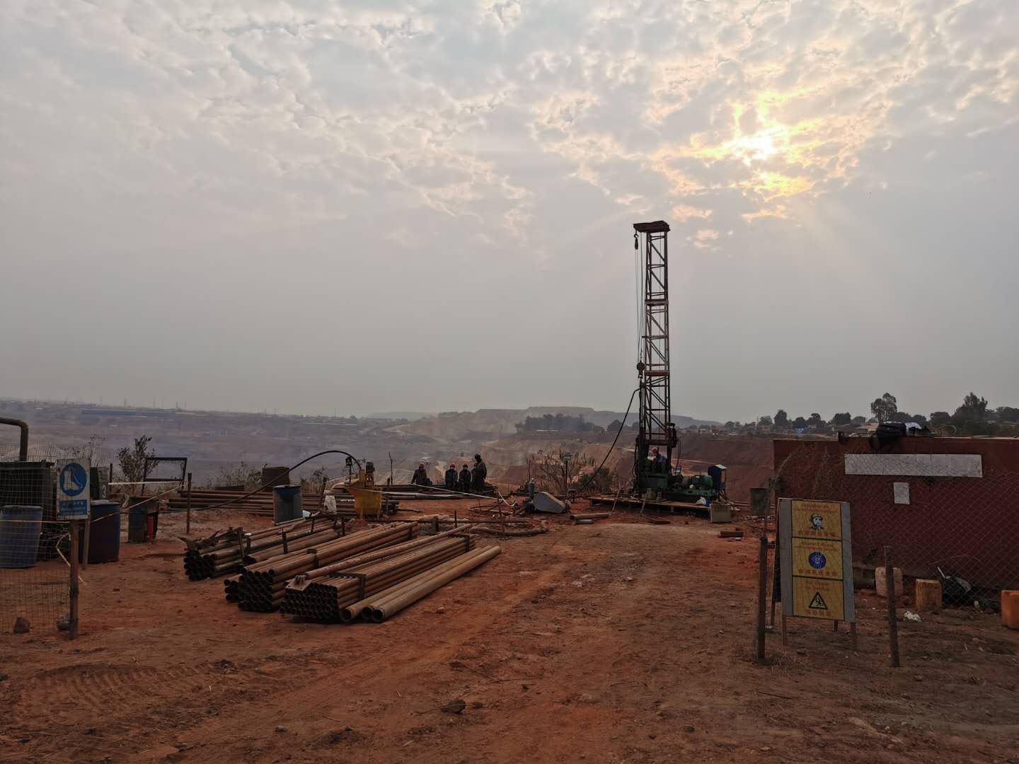 21.剛果（金）DEZIWA （迪茲瓦）銅鈷礦邊坡工程地質勘察.jpg